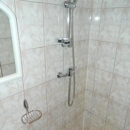 Гостьовий будинок Quiet And Cozy In The Center Near The Old Town *