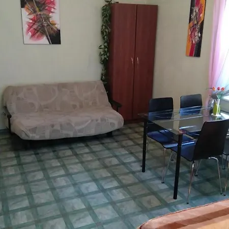 Quiet And Cozy In The Center Near The Old Town *