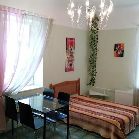 Guest house Quiet And Cozy In The Center Near The Old Town *